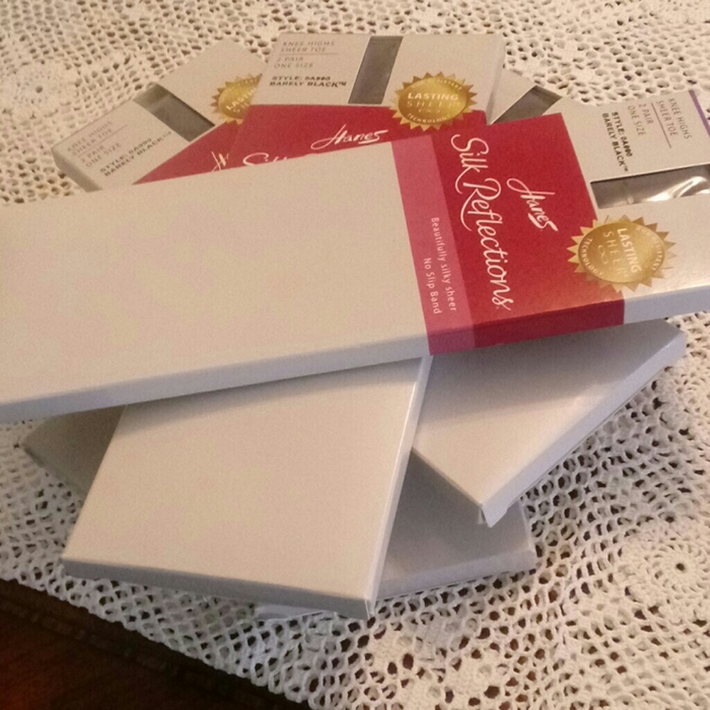 Lot of unopened kneehighs